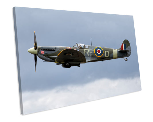 WW2 RAF Spitfire Military Plane CANVAS WALL ART Box Framed Picture Print